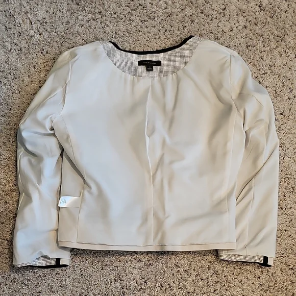Ann Taylor black and ivory blazer sz 8 - Picture 12 of 13